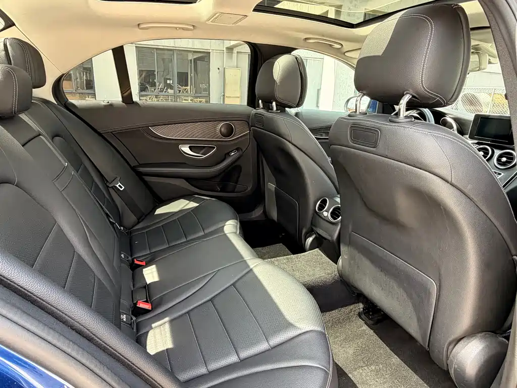 Mercedes-Benz C-Class — миниатюра 10