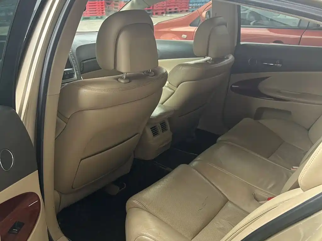 Lexus GS — миниатюра 8