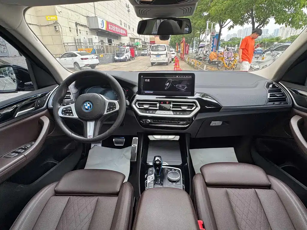 BMW iX3 2022 Lead