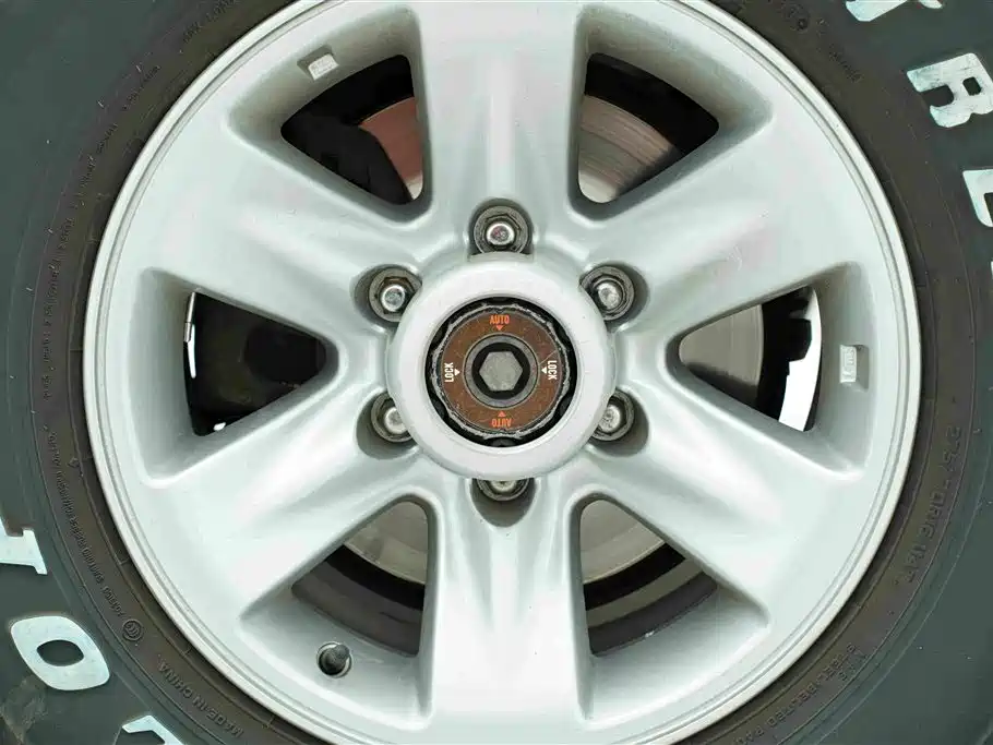 Nissan Patrol — миниатюра 27