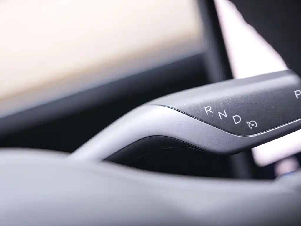 Tesla Model Y — миниатюра 14