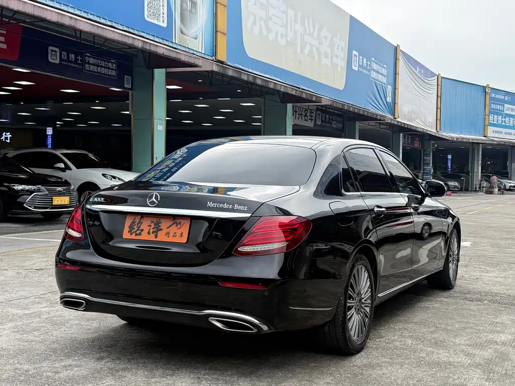 Mercedes-Benz E-Class — миниатюра 22