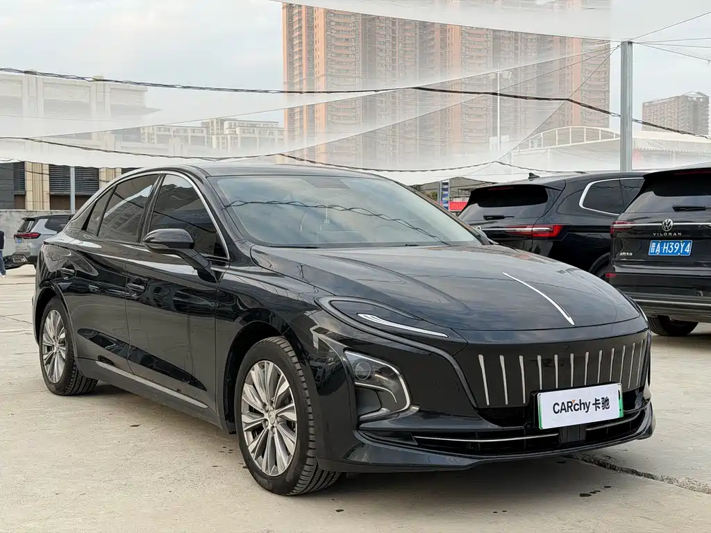 Hongqi E-QM5 2024 — фото 3