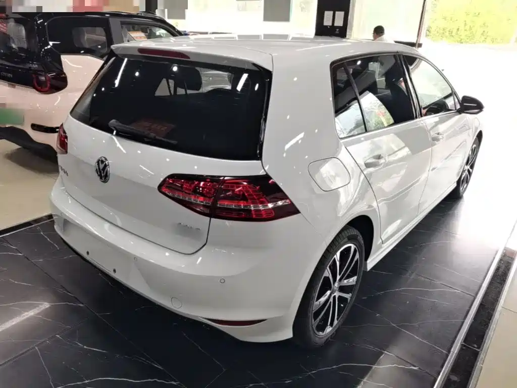 Volkswagen Golf — миниатюра 7