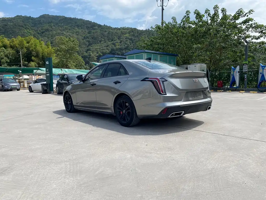Cadillac CT4 — миниатюра 4