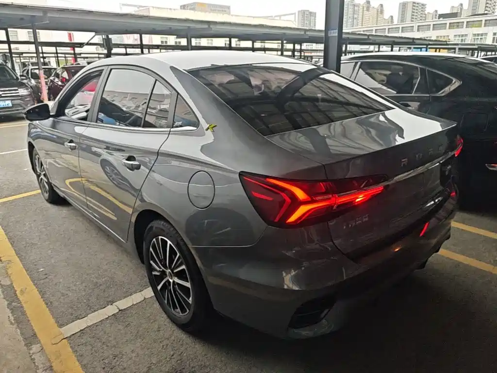 Roewe i5 — миниатюра 5