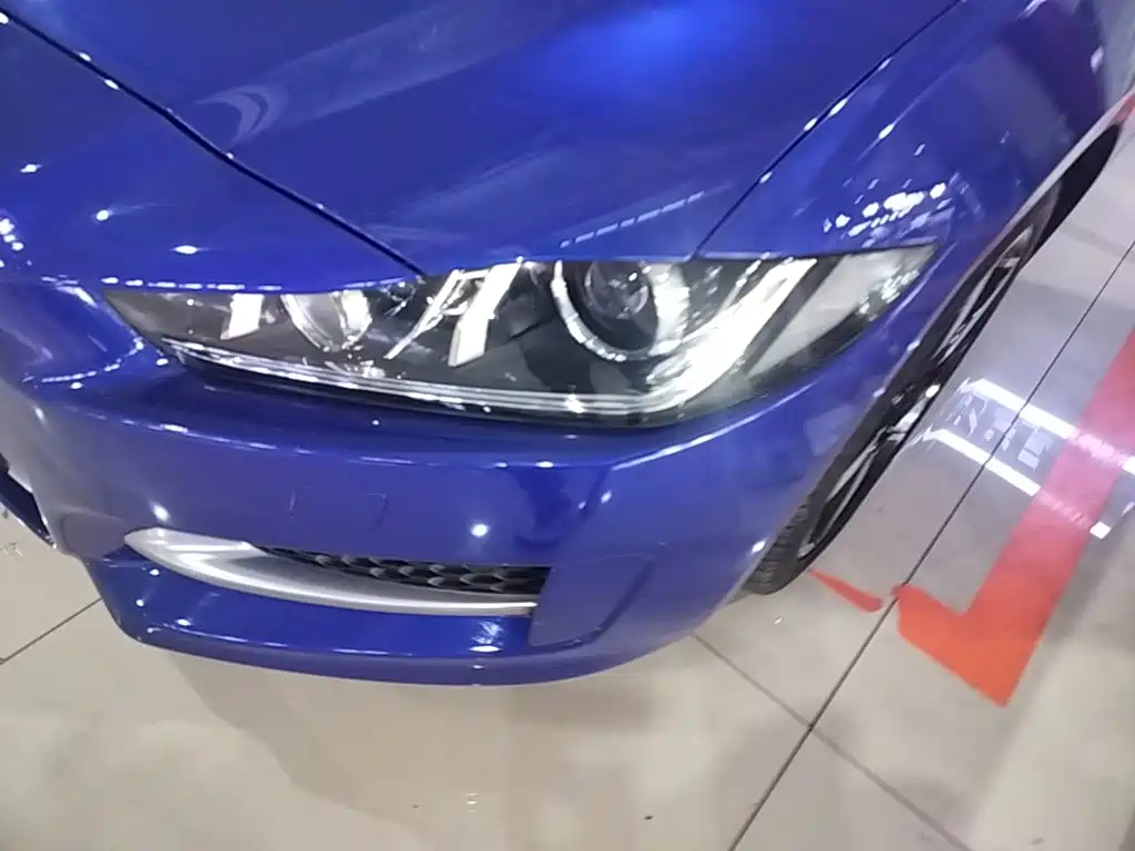 Jaguar XE — миниатюра 24