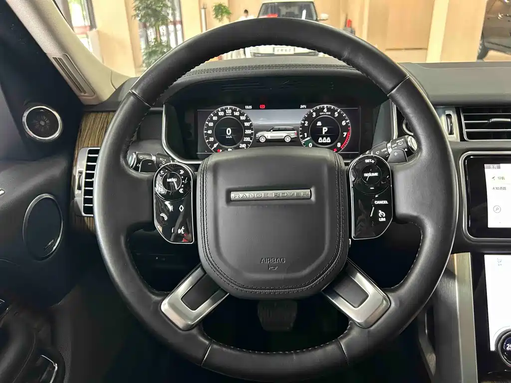 Land Rover Range Rover — миниатюра 20