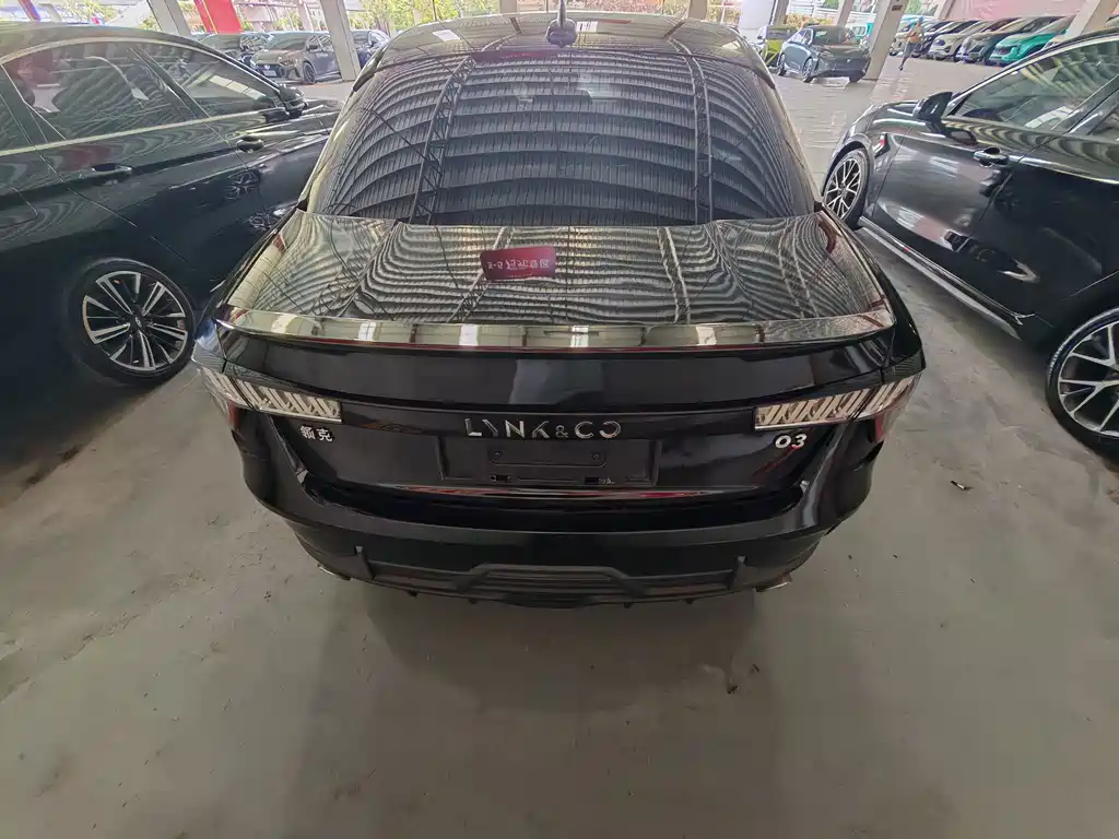 Lynk & Co 03 — миниатюра 5