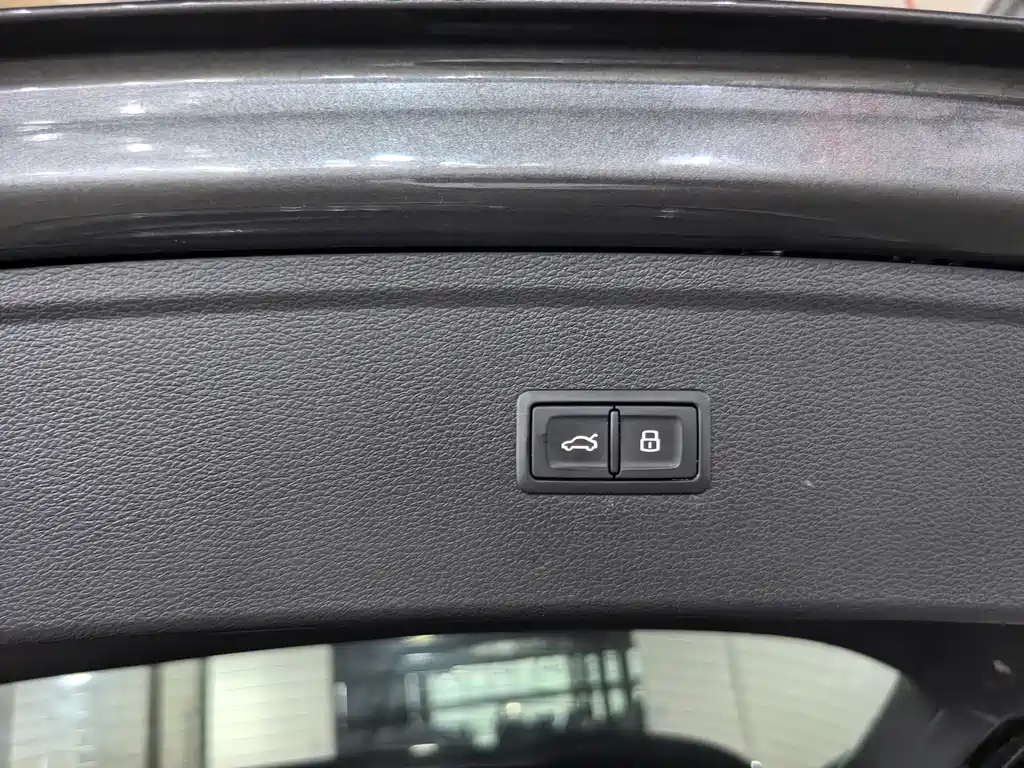 Audi Q5L — миниатюра 11