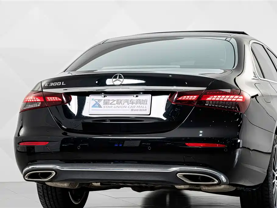 Mercedes-Benz E-Class — миниатюра 7