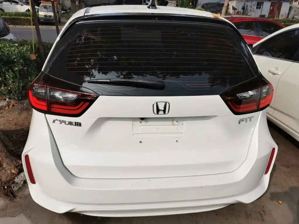 Honda Fit — миниатюра 6