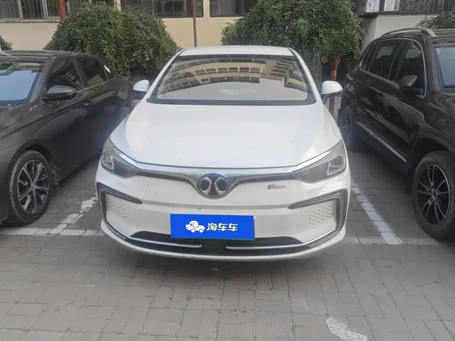 BAIC EU5 — миниатюра 2