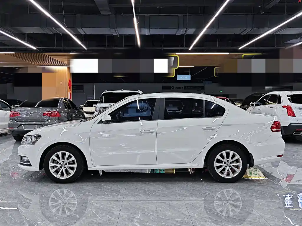 Volkswagen Lavida — миниатюра 4