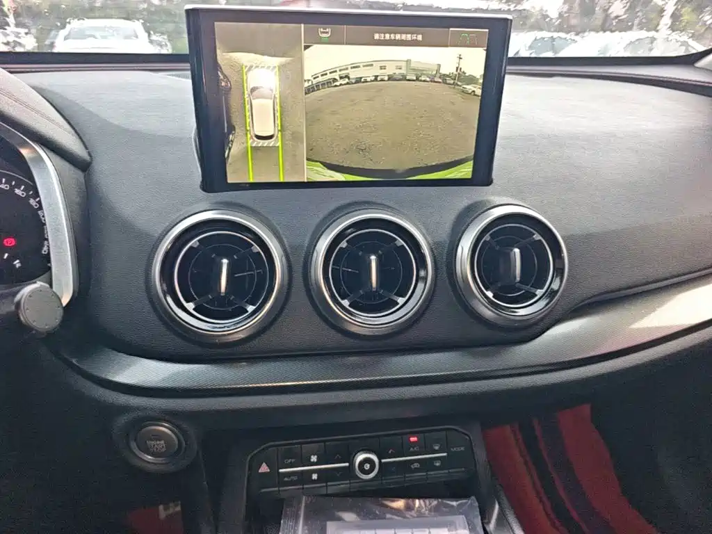 Wey Wey VV5 — миниатюра 13