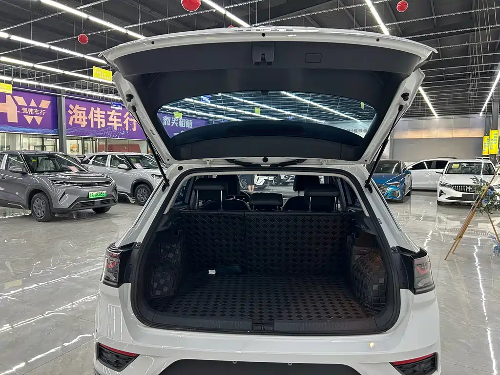 Volkswagen T-Roc 2023 280TSI DSG