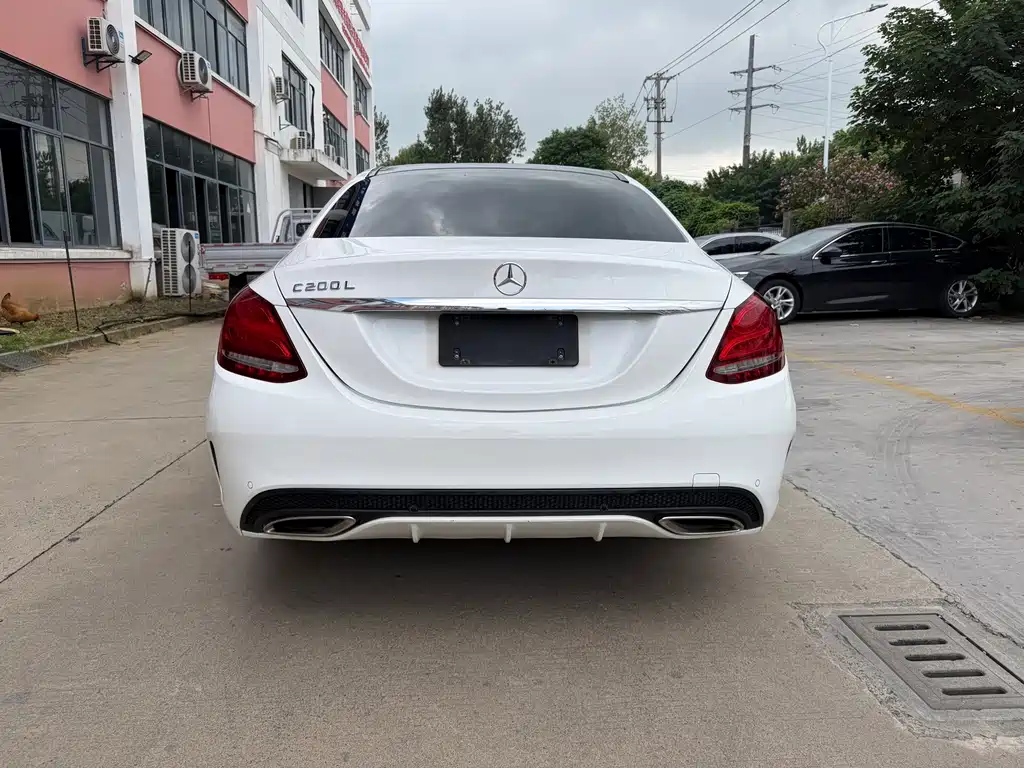 Mercedes-Benz C-Class — миниатюра 16