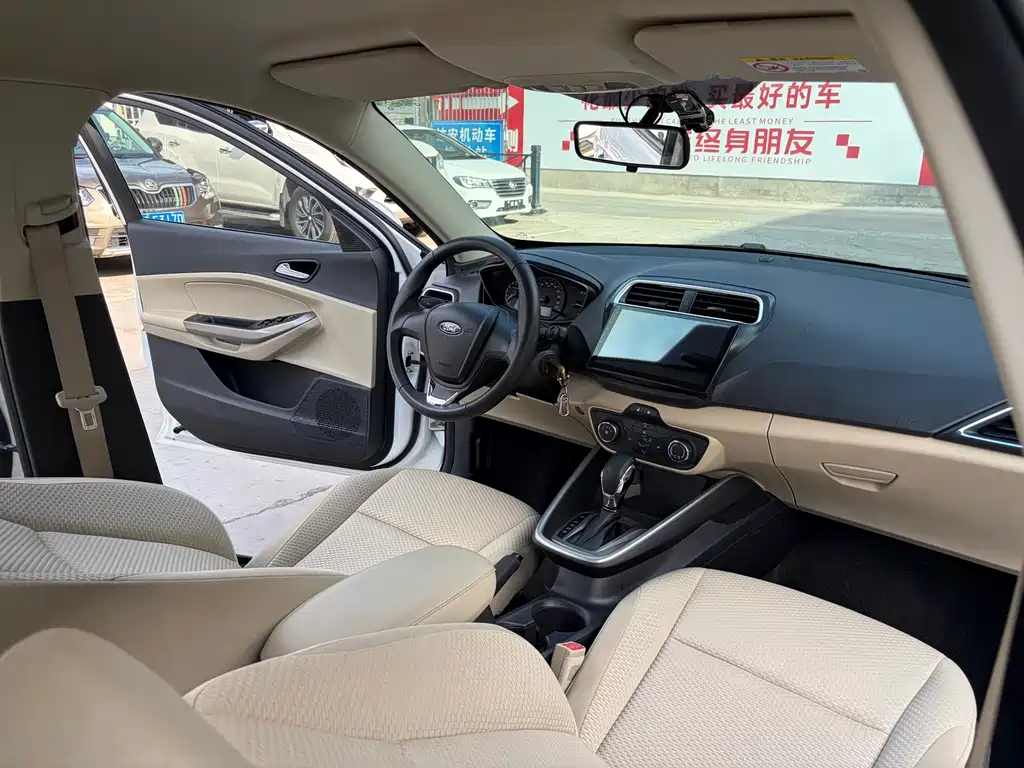 Ford Escort 1.5L Auto Comfort Type, фото 8