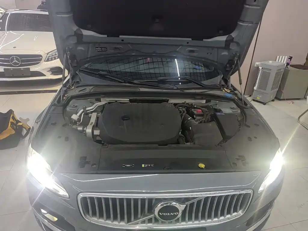 Volvo S90 — миниатюра 20