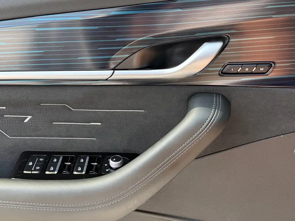 Geely Xingyue L — миниатюра 20