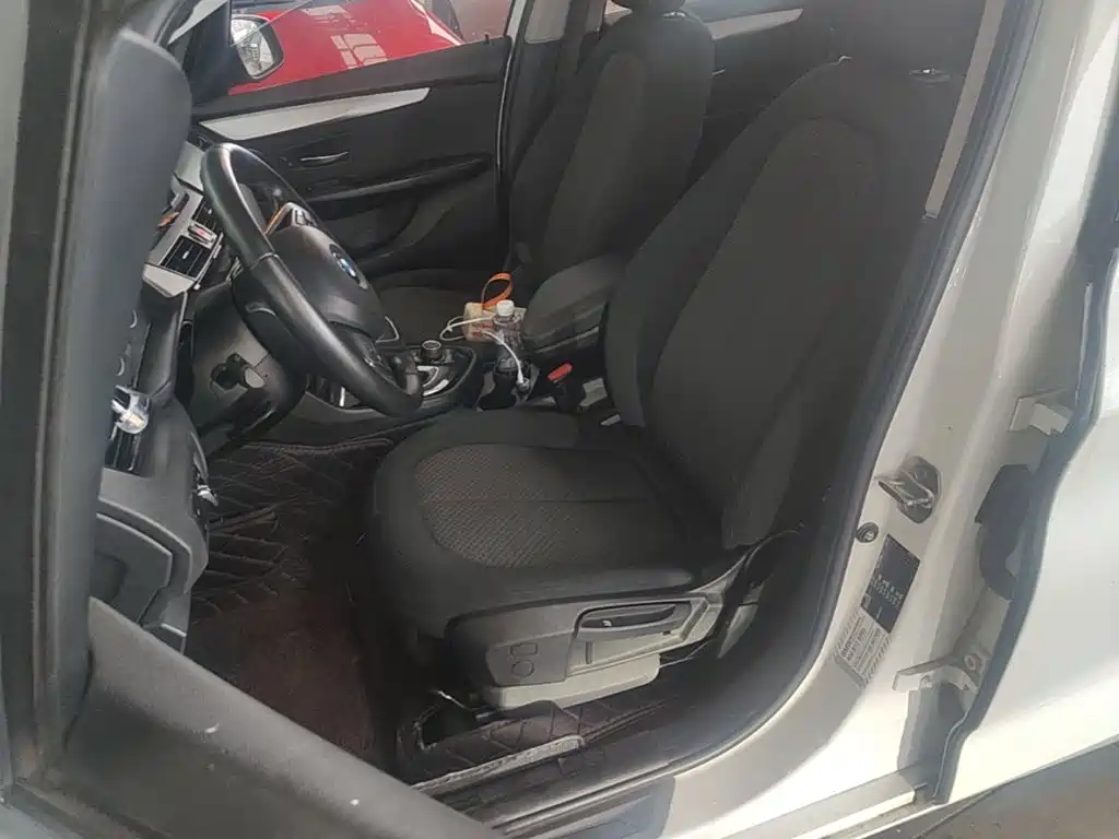BMW 2 Series Active Tourer — миниатюра 15