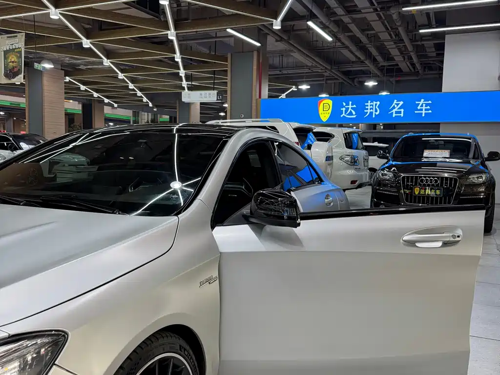 MERCEDES-BENZ CLA AMG