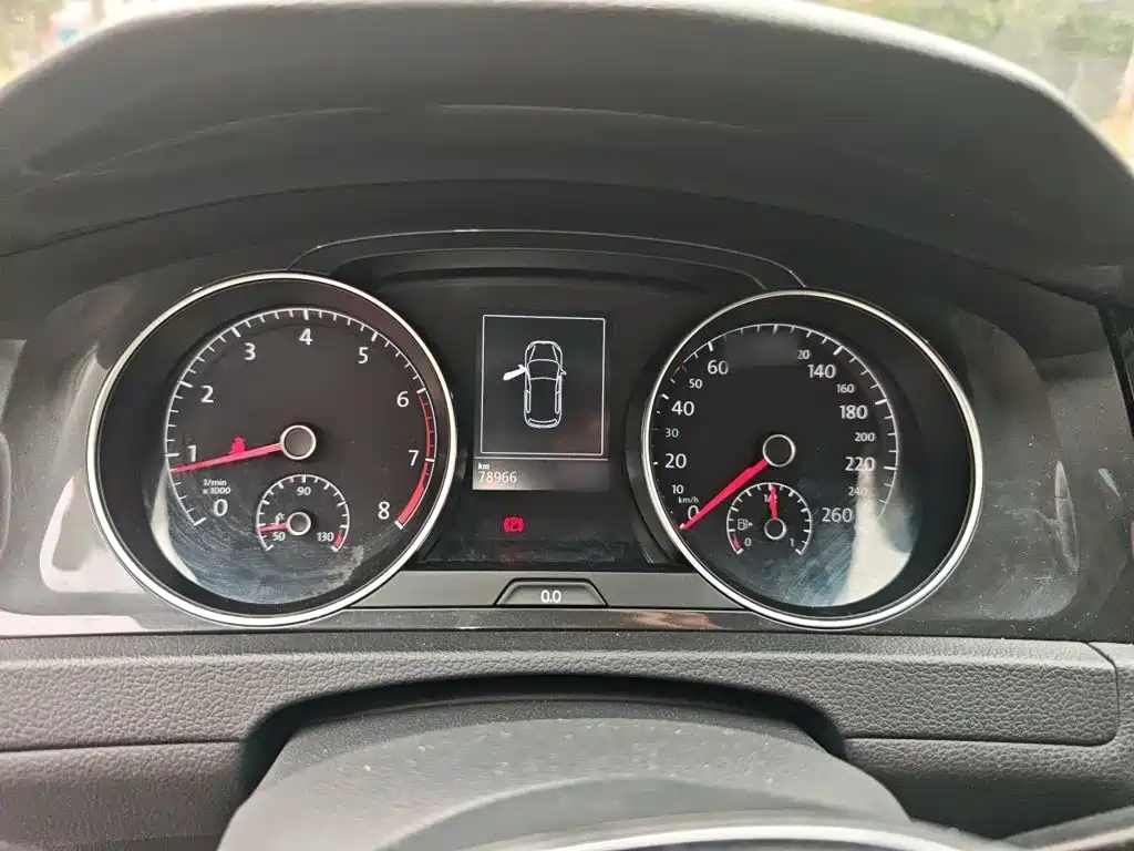 Volkswagen Golf — миниатюра 4