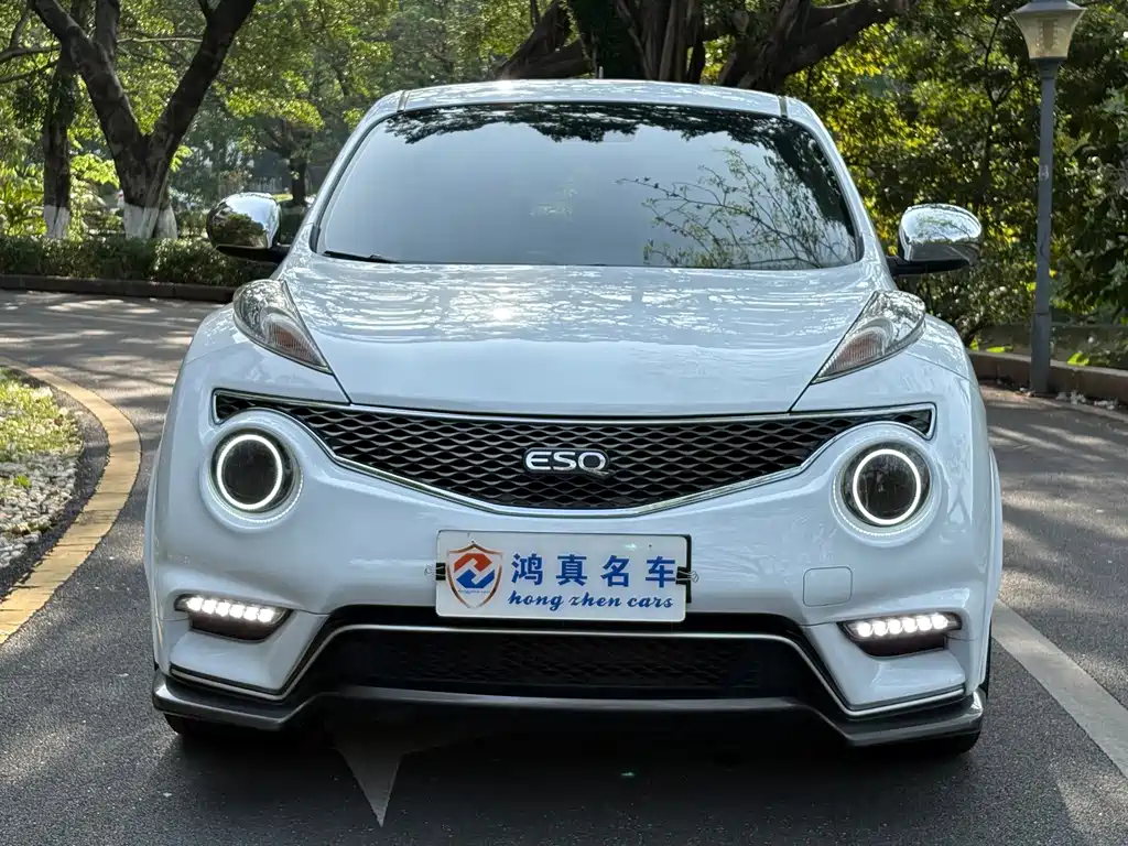 Infiniti ESQ — миниатюра 2