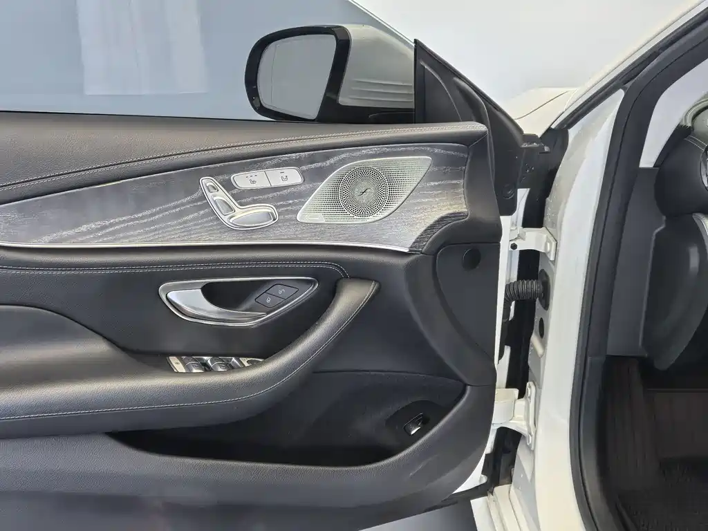 Mercedes-Benz CLS — миниатюра 17