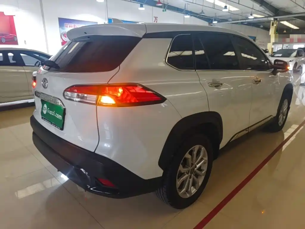 Toyota Frontlander — миниатюра 7