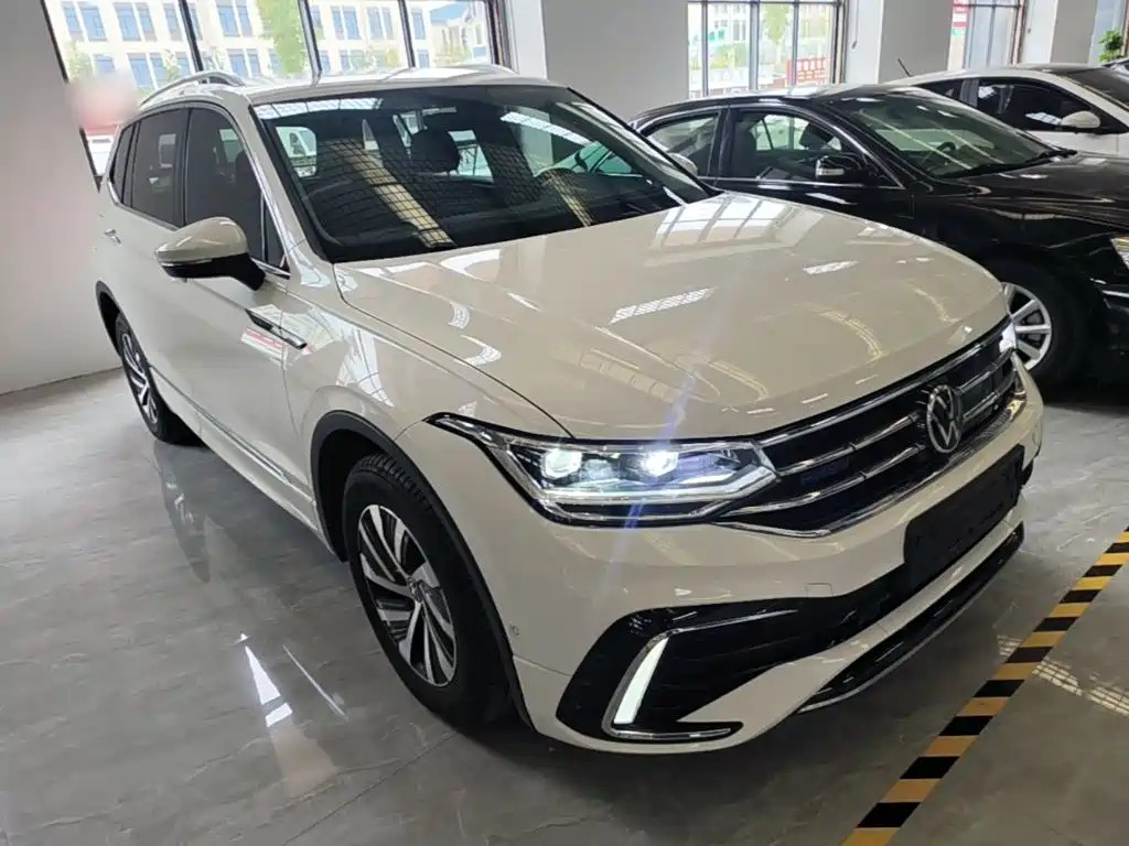 Volkswagen Tiguan L PHEV — миниатюра 4
