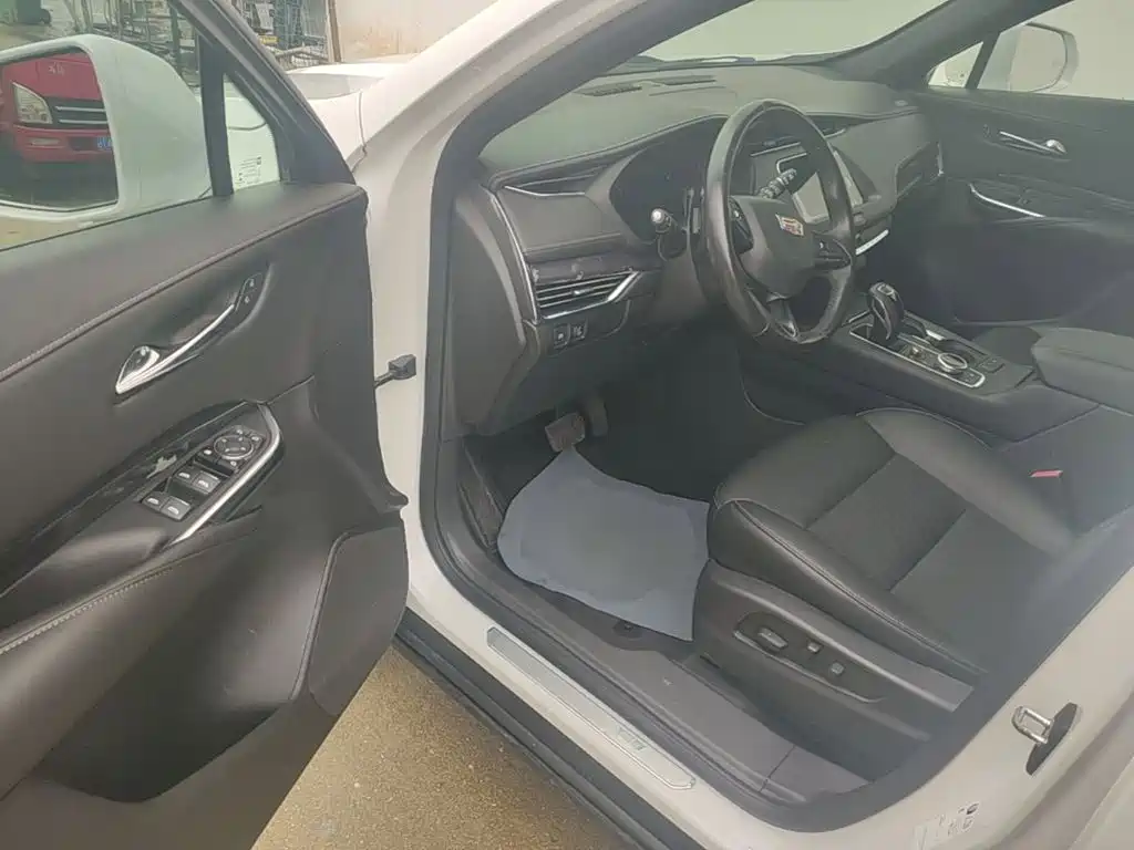 Cadillac XT4 — миниатюра 16