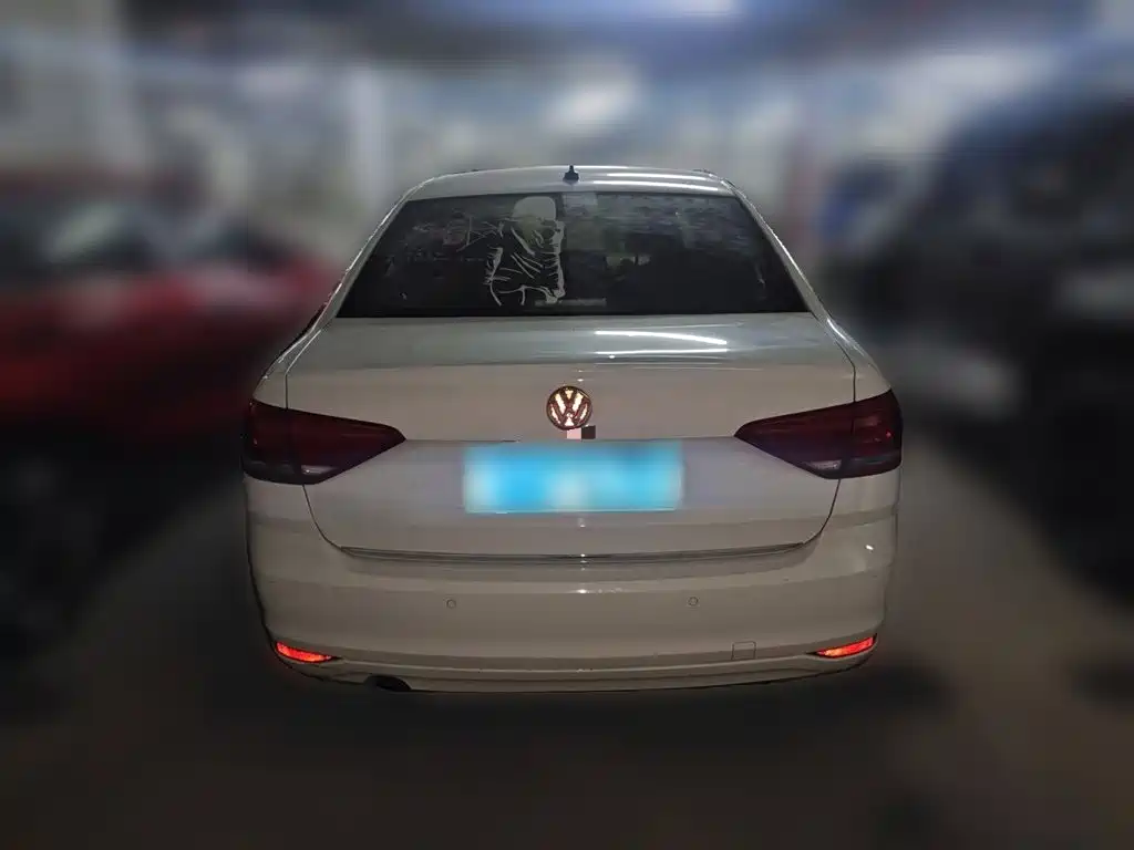 Volkswagen Lavida — миниатюра 5