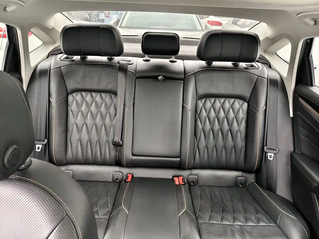 Volkswagen Passat — миниатюра 12