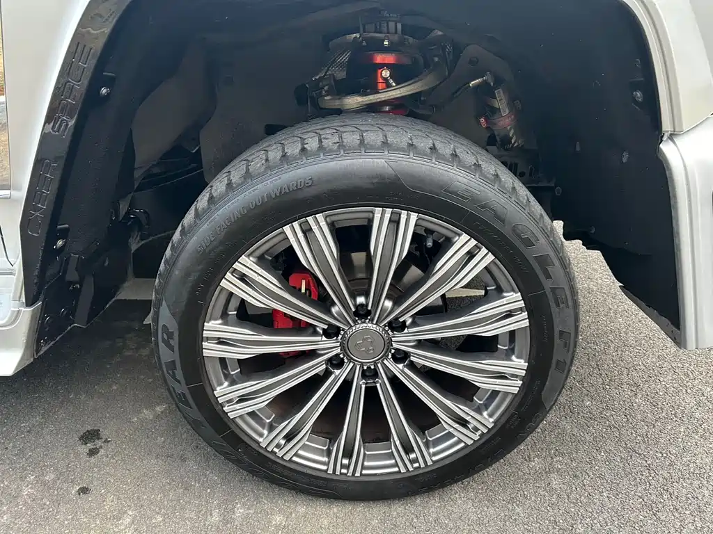 TANK CO CREATION TANK 300