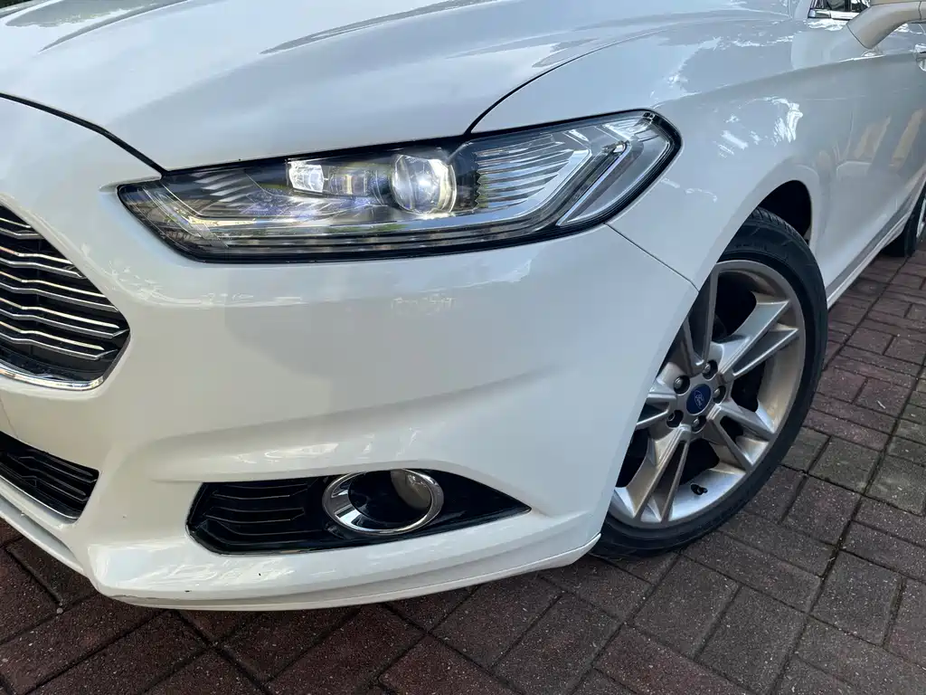 Ford Mondeo — миниатюра 25