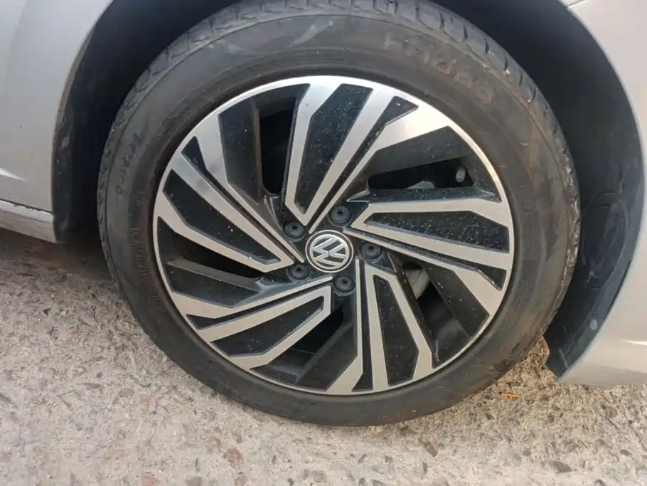 Volkswagen Sagitar — миниатюра 6