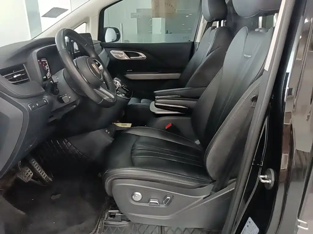 Hongqi Hongqi HQ9 PHEV — миниатюра 15