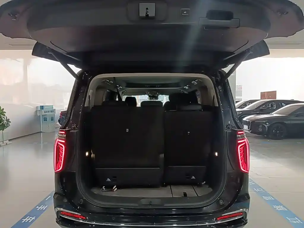 Hongqi Hongqi HQ9 PHEV — миниатюра 19