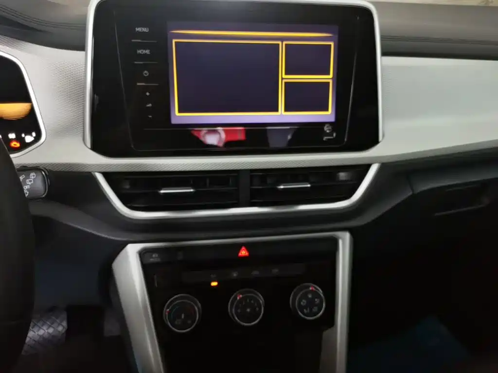 Volkswagen T-Roc — миниатюра 13