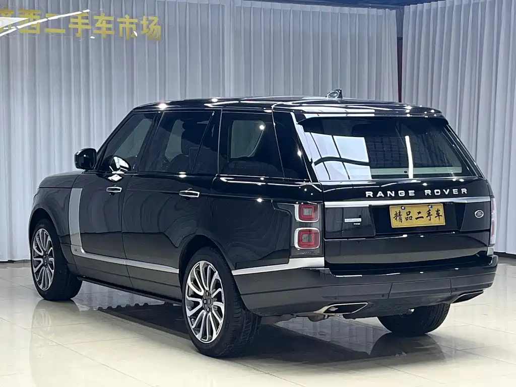 Land Rover Range Rover 2022 3.0 L6 400PS