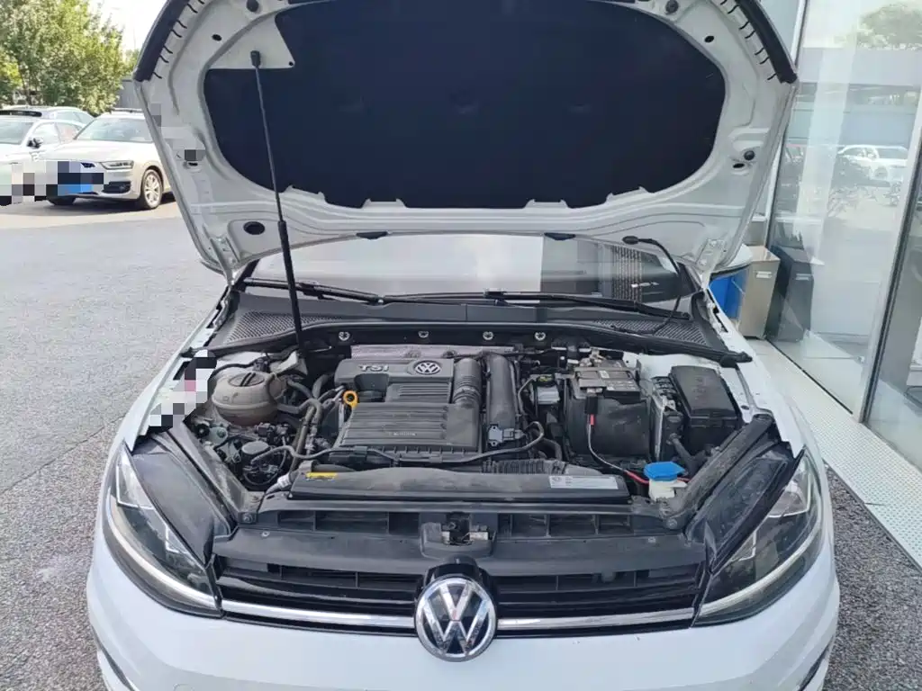 Volkswagen Golf — миниатюра 25
