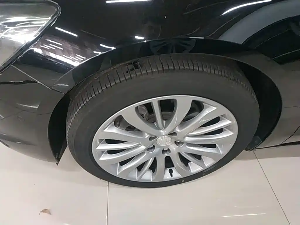 Buick LaCrosse — миниатюра 23