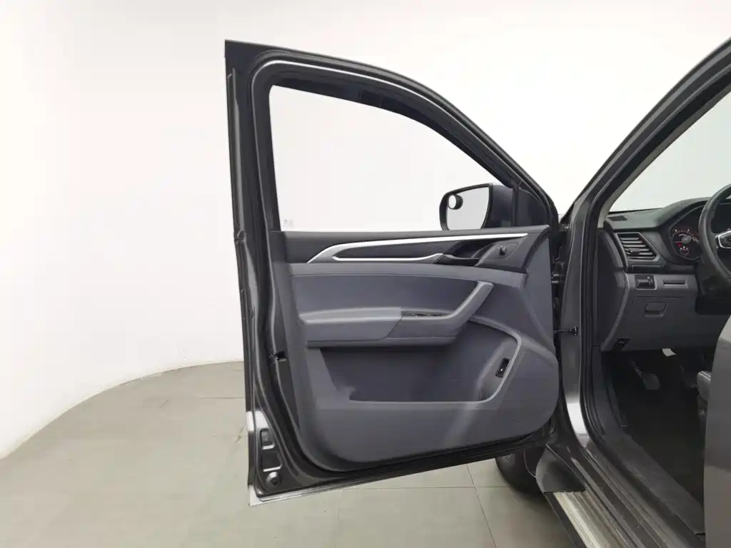 MAXUS T70 — миниатюра 8