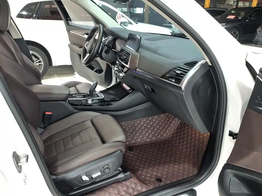 BMW X3 — миниатюра 8
