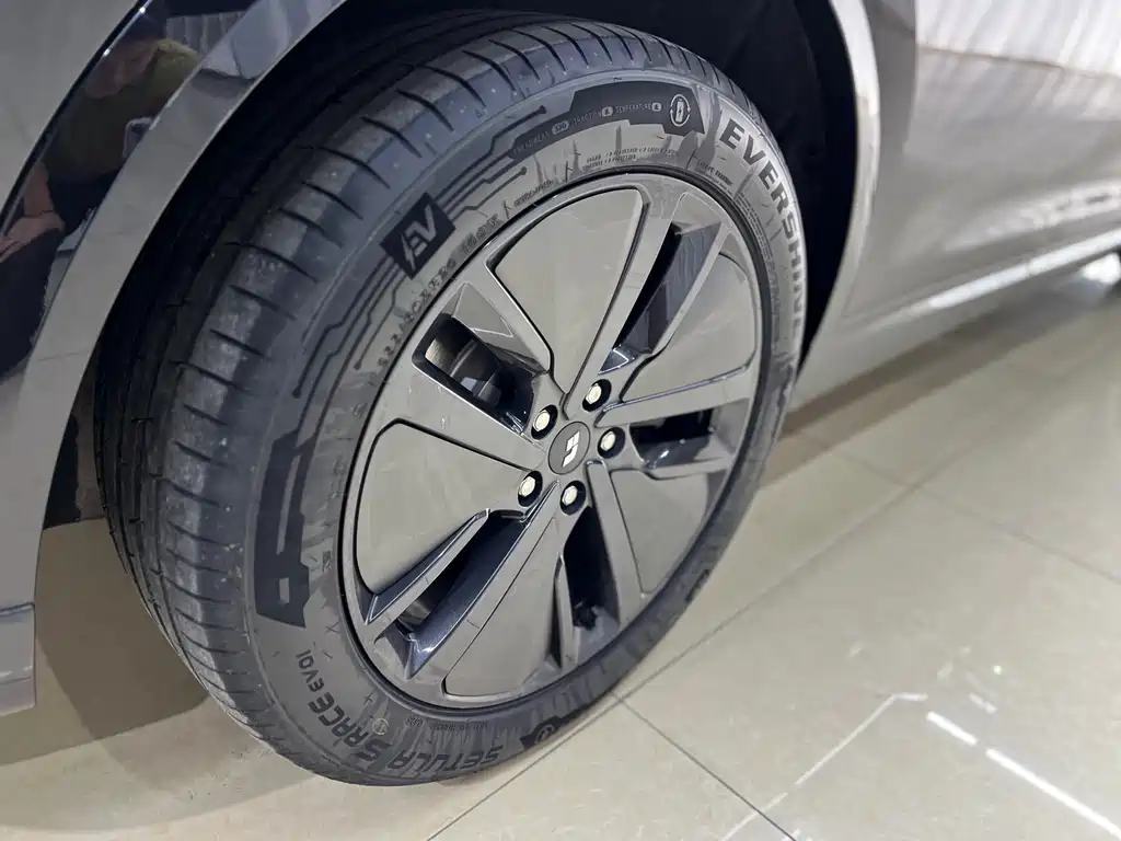 Li Auto Li L7 — миниатюра 17