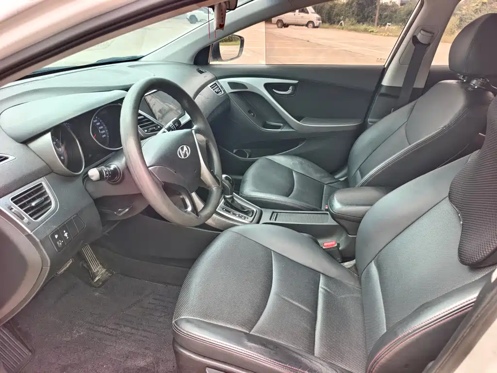 Hyundai Elantra Langdong — миниатюра 7