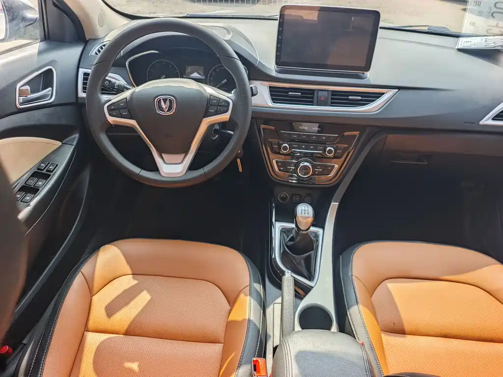 Changan V7 — миниатюра 6