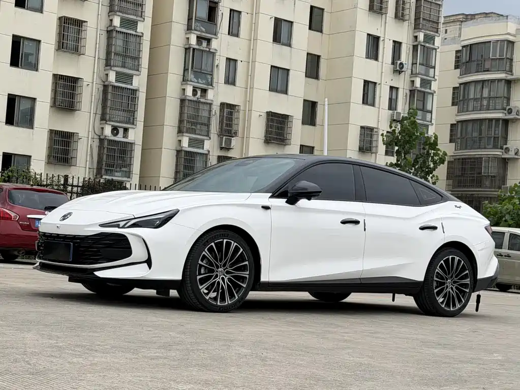 MG MG7