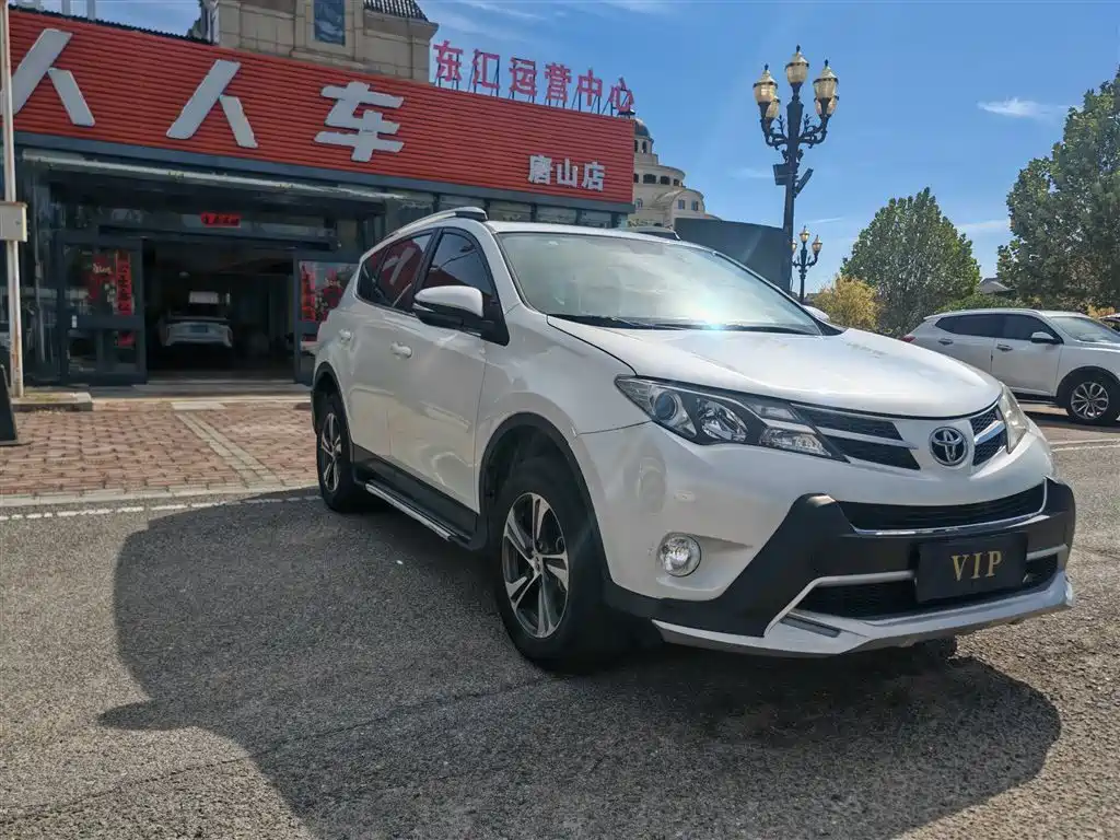 Toyota RAV4 — миниатюра 3